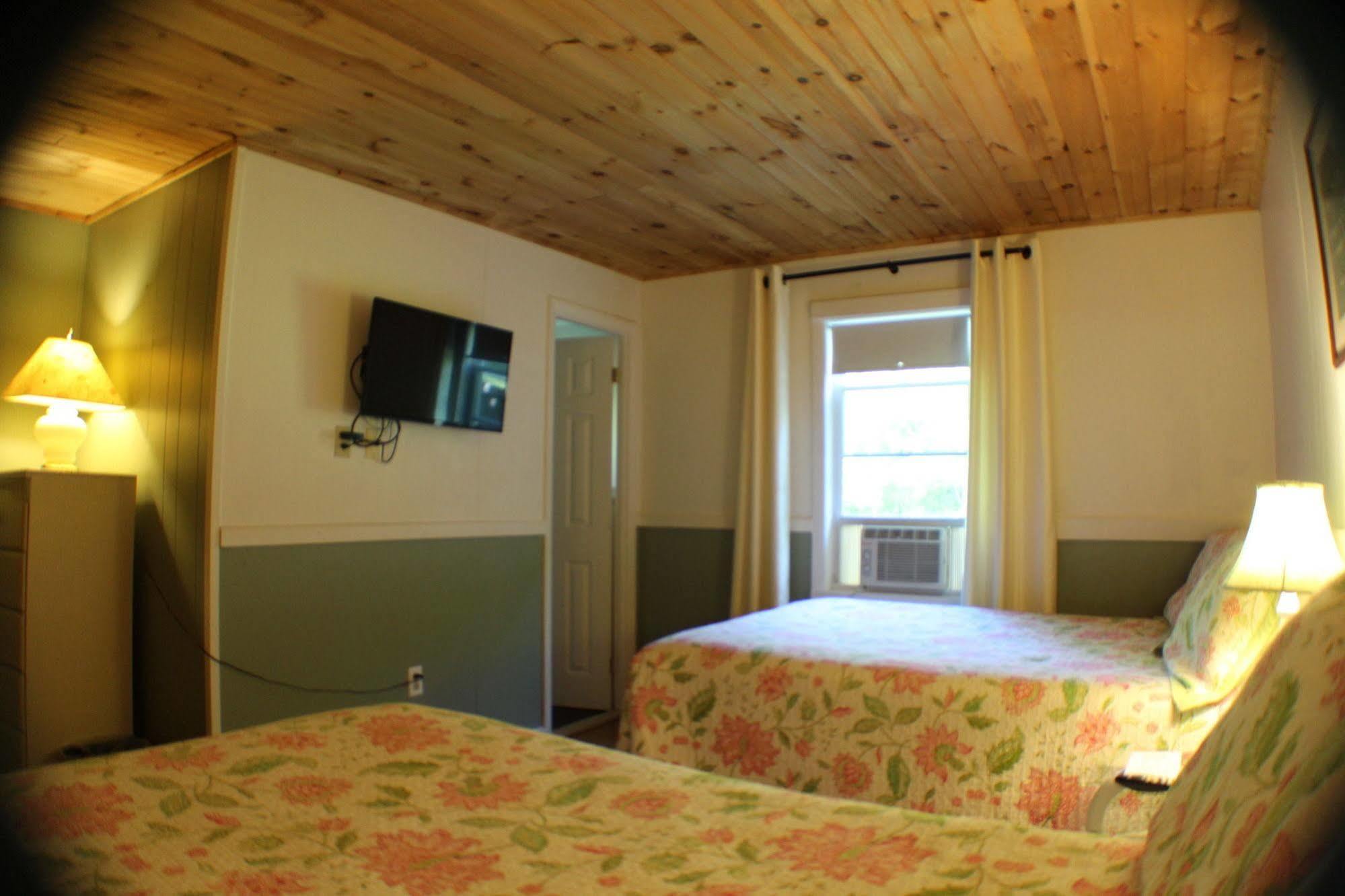 Bromley View Inn Bondville Ngoại thất bức ảnh