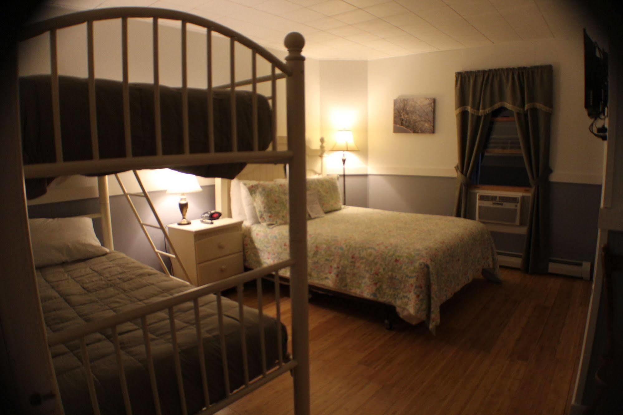 Bromley View Inn Bondville Ngoại thất bức ảnh