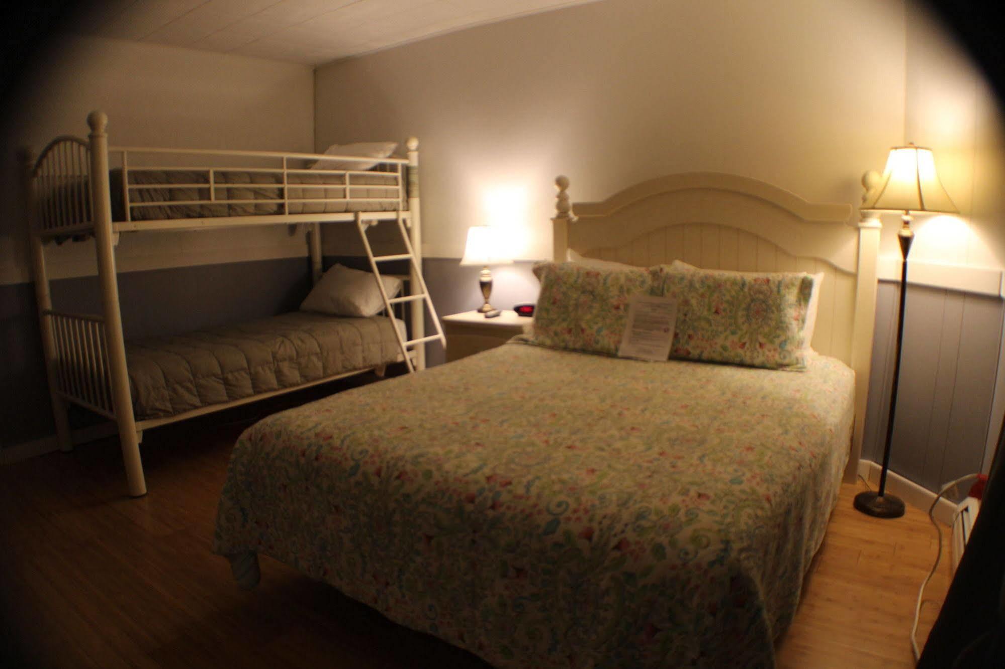 Bromley View Inn Bondville Ngoại thất bức ảnh